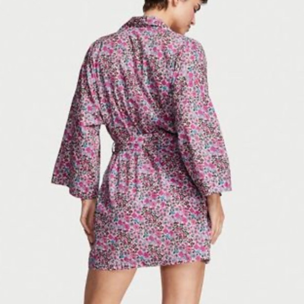 New! Victoria’s Secret pink ditsy floral kimono robe 20248